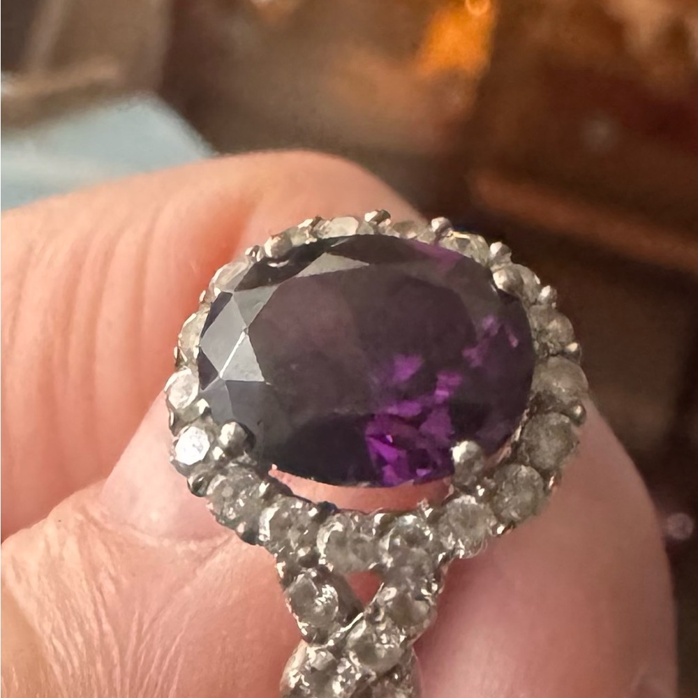 Elegant Amethyst and white topaz Gemstone Sterling Silver Ring 💜💜💜💁🏼‍♀️✨✨✨ - Picture 4 of 6